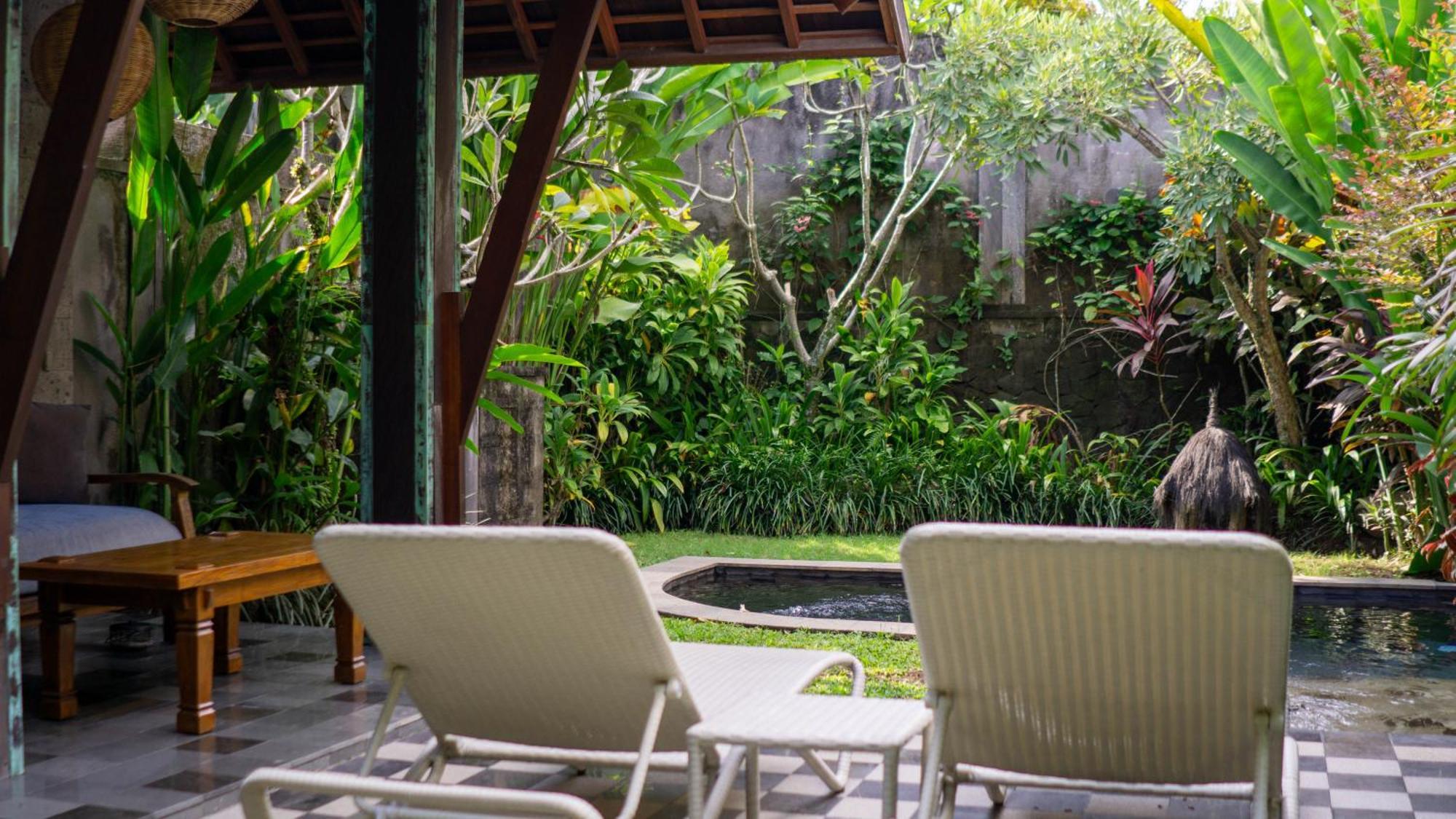 Tejaprana Bisma - Chse Certified Hotel Ubud  Ngoại thất bức ảnh A view of the garden from the villa
