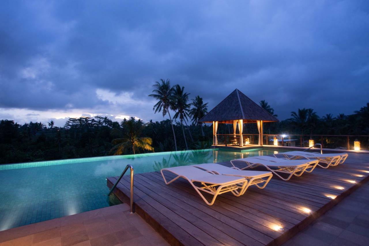 Tejaprana Bisma - Chse Certified Hotel Ubud  Ngoại thất bức ảnh The resort's infinity pool